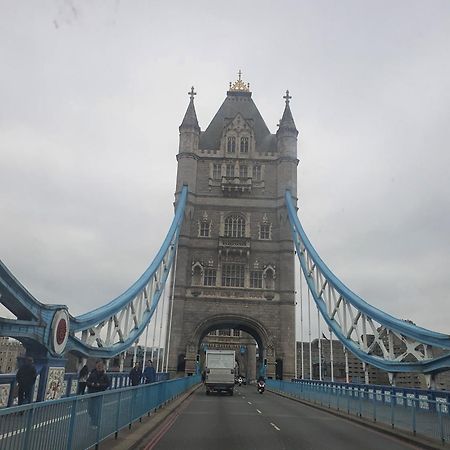 Walking To Tower Bridge Apartman London Kültér fotó